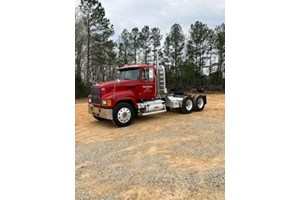 2000 Mack CH  Truck-SemiTractor